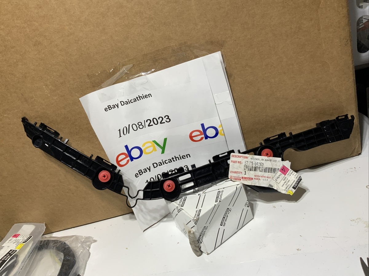 2018-2023 Toyota Camry Rear Right Bumper Side Retainer RH | 52575