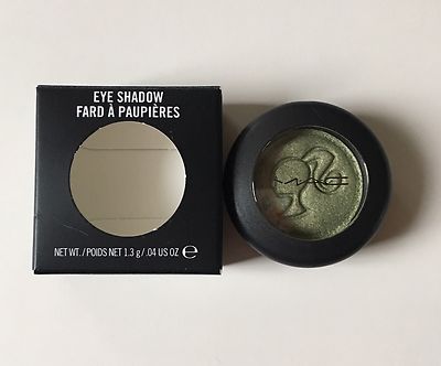 RARE NIB MAC Cosmetics Barbie Loves MAC Eyeshadow Springtime Skipper FULL SIZE