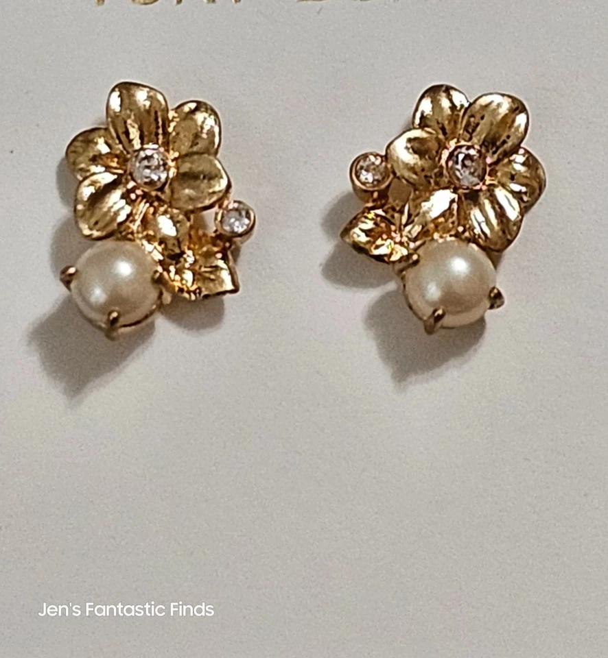 Aretes Kate Spade Wild Garden dorados con flores y perlas con detalles de cristal Foto 2 de 4