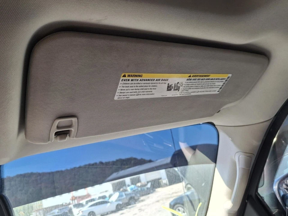 Parasol derecho pasajero iluminado para 07-14 ESCALADE 3713794 Foto 2 de 4