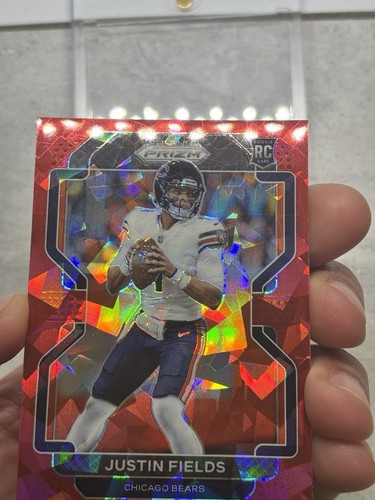 2021 Panini Prizm - Rookie Justin Fields #334 Red Ice Prizm (RC) - Picture 5 of 6