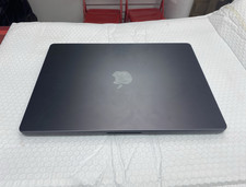 Apple MacBook Pro 14in M5 16GB RAM 512GB Space Black ( immaculate + warranty )