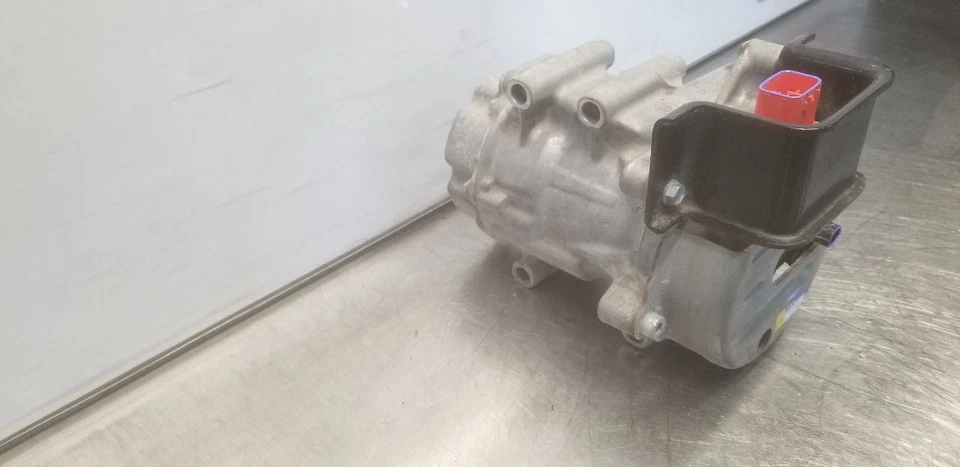 23 TOYOTA TUNDRA AC COMPRESSOR 3.4L HYBRID - Image 4 of 4