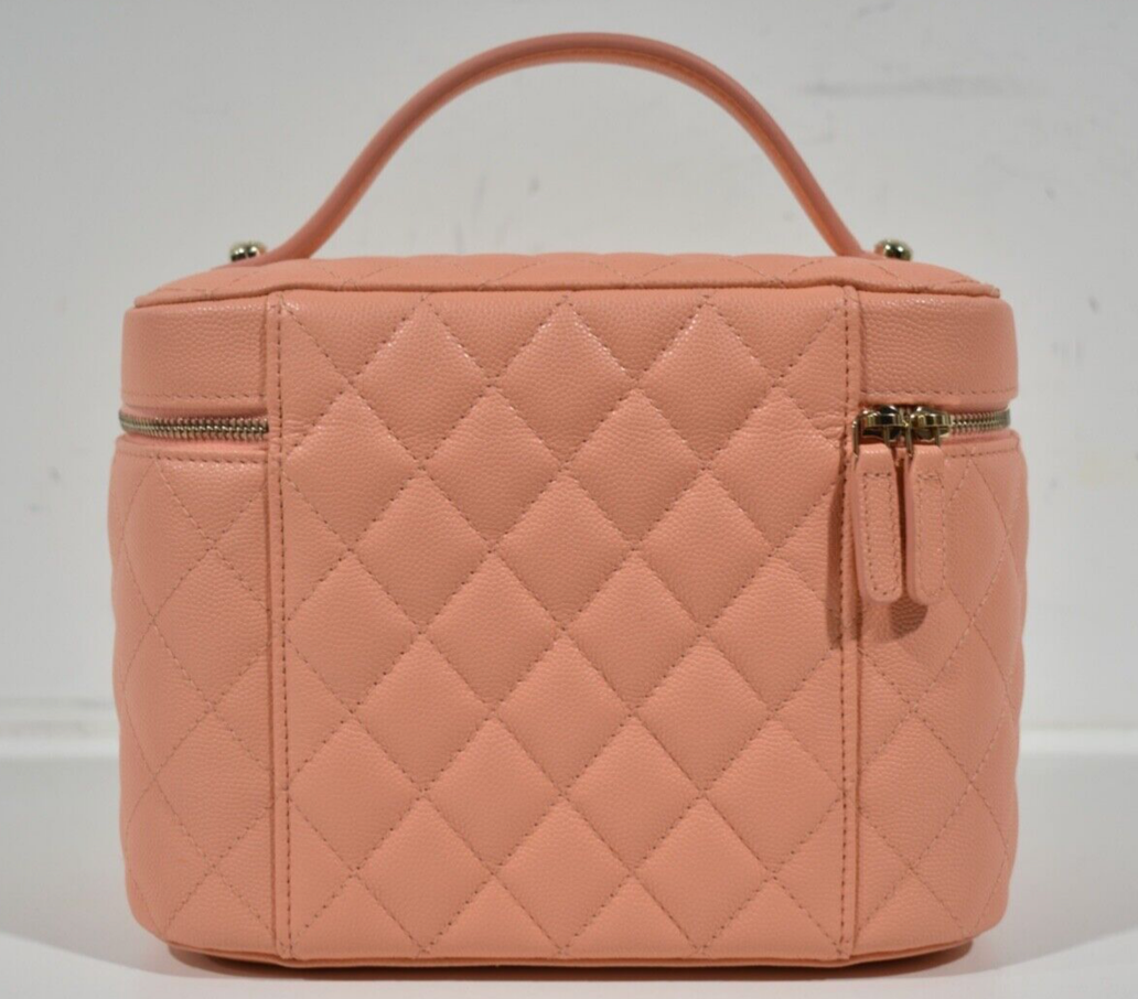 CHANEL オレンジ キルティング ケース CHANEL オレンジ キルティング ケース CHANEL オレンジ キルティング