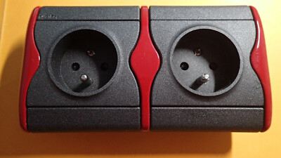 Prise Legrand SAGANE Xeliomat Graphimat – Plaque Rouge – 84202 85940 85230