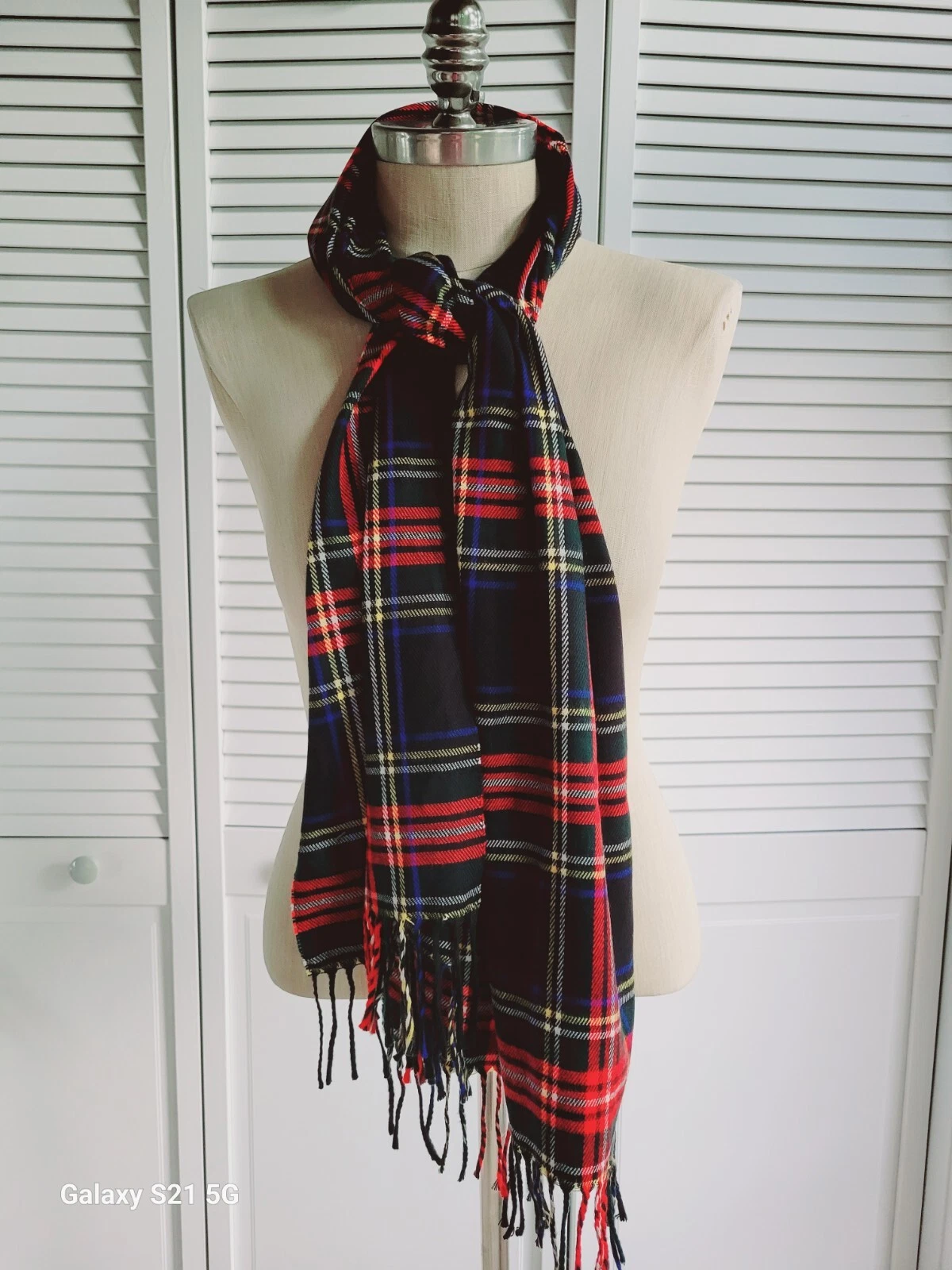 Christian Dior foulard rouge à carreaux cachemire oversize neuf avec étiquette made in England B7