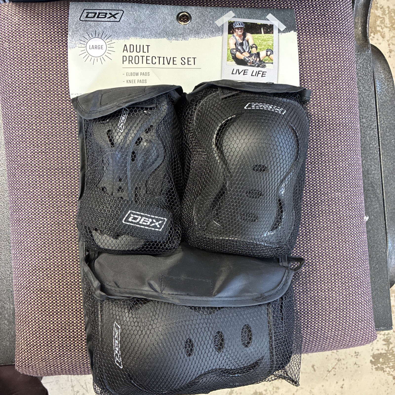 DBX Youth Protective Set Elbow Pads Knee Pads Wrist Guards Medium Skate Bike BMX