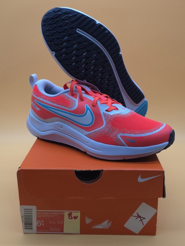 NEW Nike Cosmic Runner GS  -  Bright Crimson White Blue Size 6.5Y / 8 Women