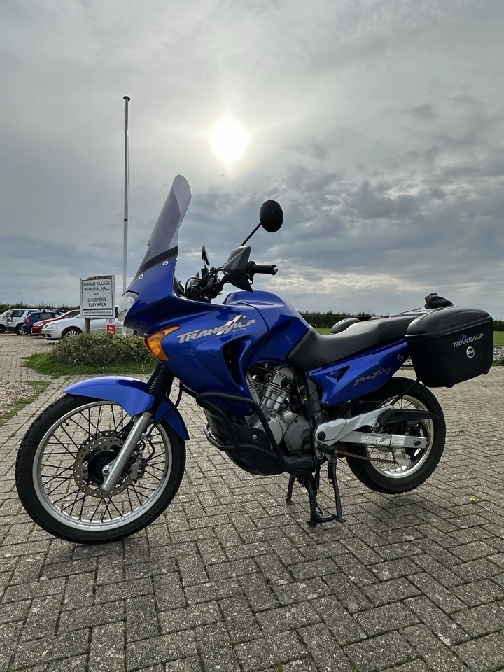 Honda Transalp 650 - Image 3 of 4