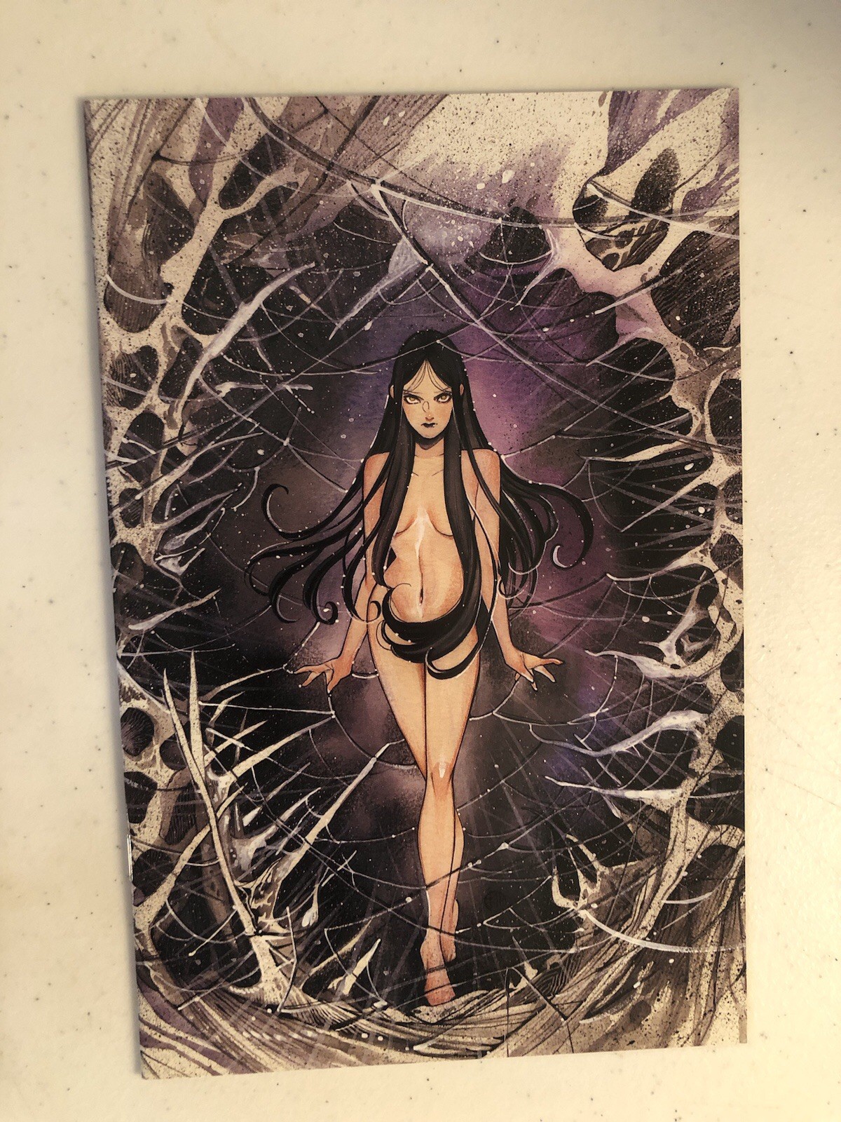 SLEEPING BEAUTIES #1  - IDW NERD HIVE Exclusive MOMOKO VIRGIN VARIANT 2020