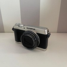 OLYMPUS STYLUS SH-1 Compact Digital Camera