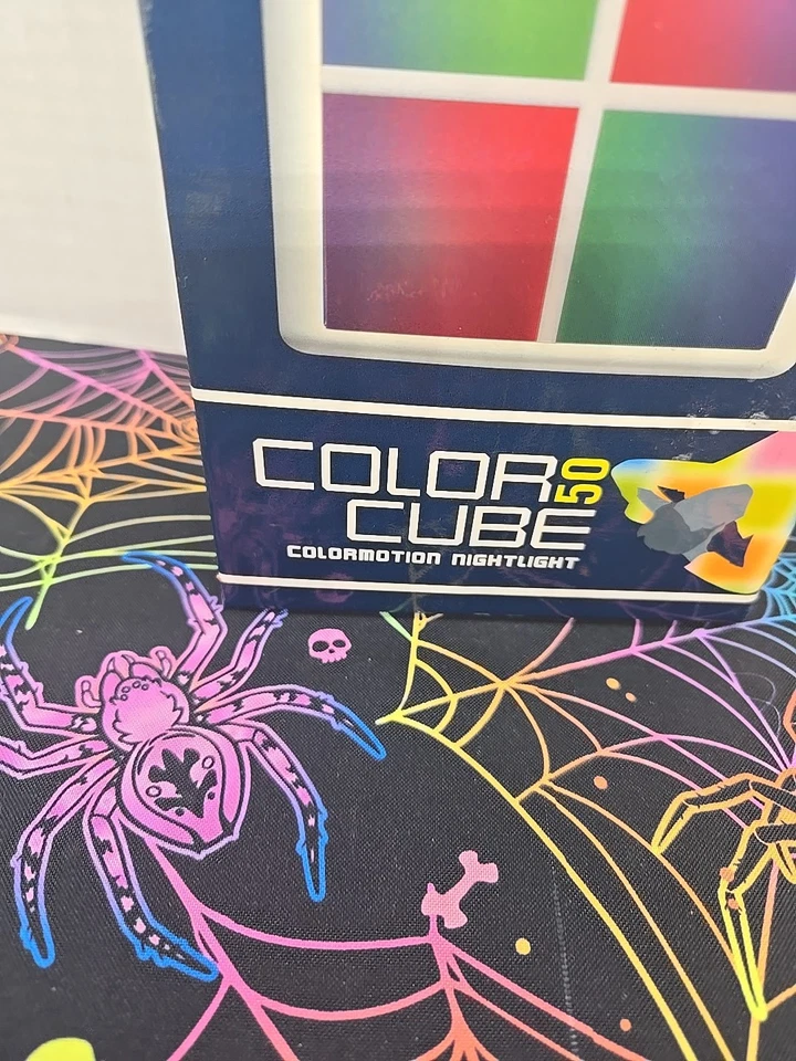 HoMedics Color Cube 50 LT-50 ColorMotion Therapy 夜灯 全新 — 第 2/4 张图片