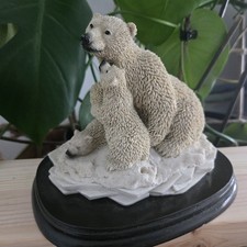 Regency Fine Arts Polar Bear With Cubs Figurine RFA Arctic Wildlife Ornament