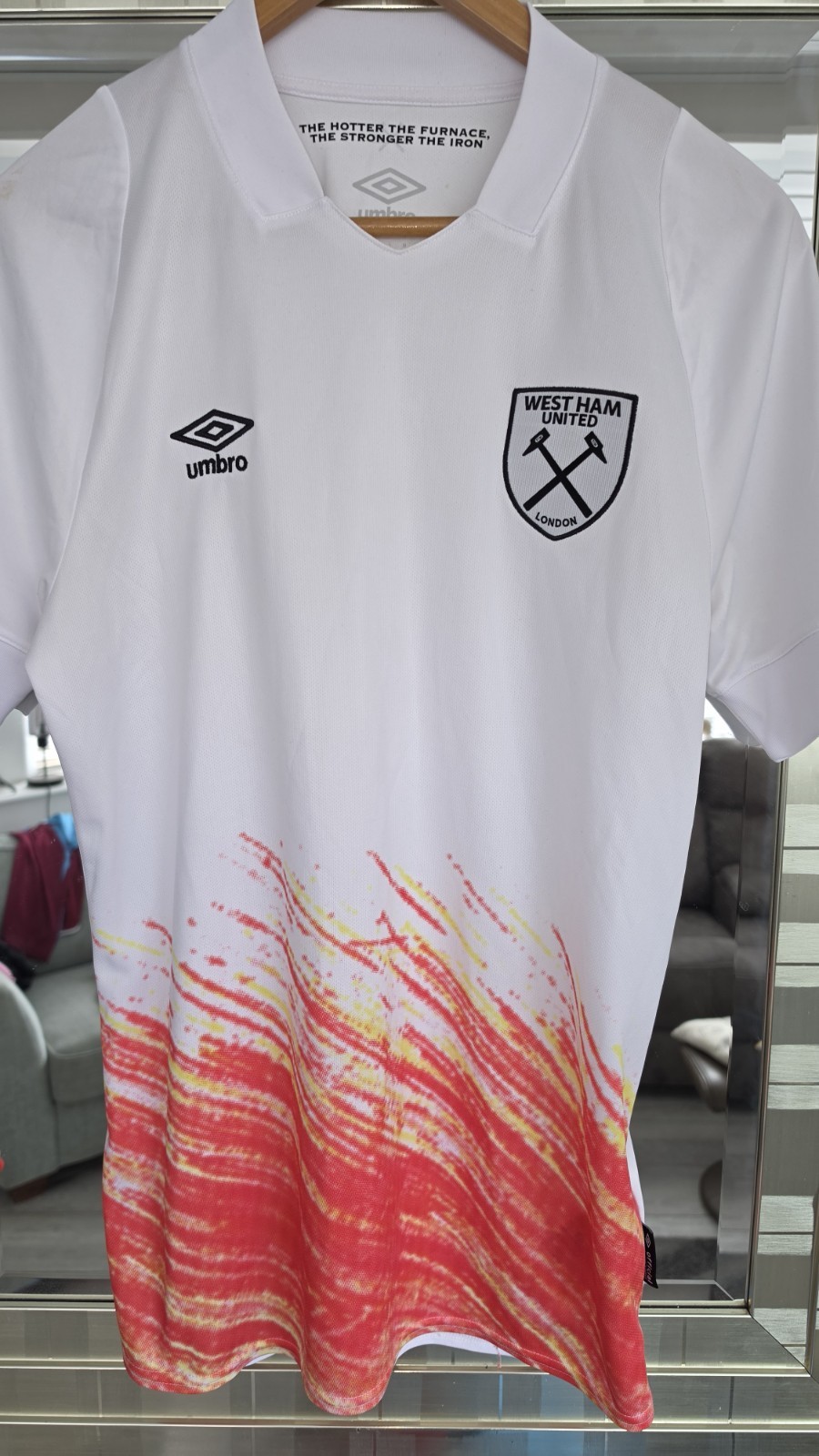 West Ham 22/23 Third Shirt  Unsponsored Size Medium  vgc