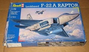 Revell 1:72 F-22A Raptor USAF Stealth Fighter Detailed, Sealed Parts Bonus Items