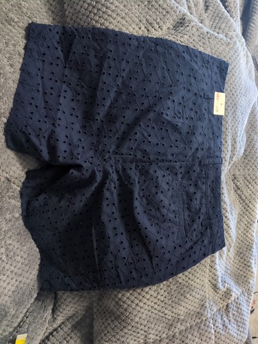 Women's Shorts by Izod Size 6 Blue in Color RN 36543 - Picture 6 of 8
