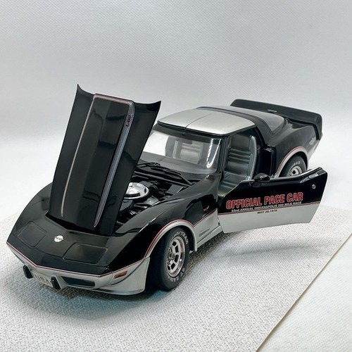 UT Models Chevrolet Corvette Indy Pace Car 1978 1/18
