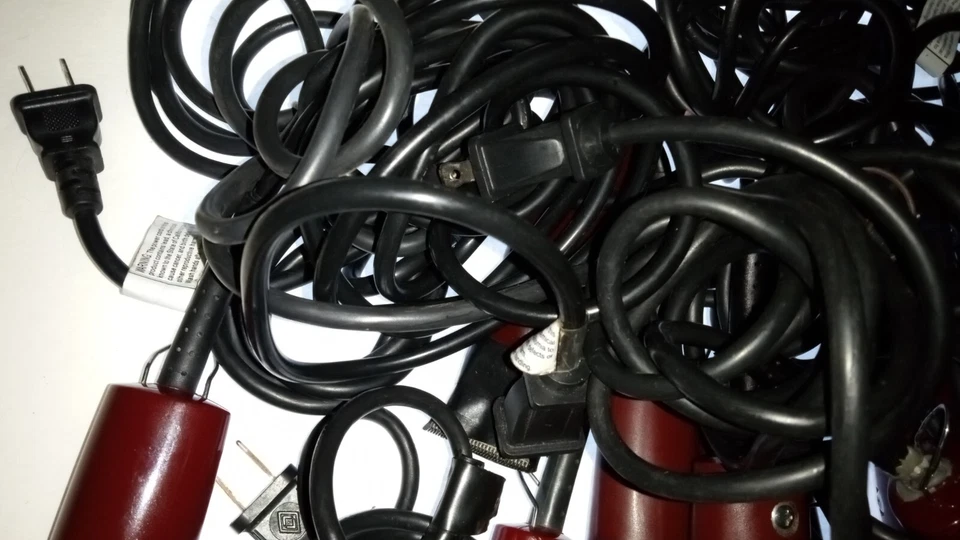 Huge Barber Clippers Lot- Oster-10 Trimmers Barbershop Plus Parts & More Lot#2 - Image 4 of 4