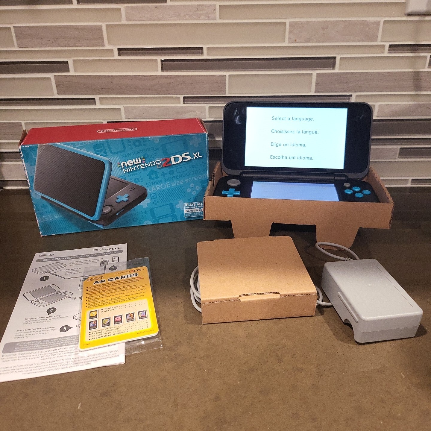 Nintendo 2DS XL Black & Turquoise Console System in Box w/Charger AR