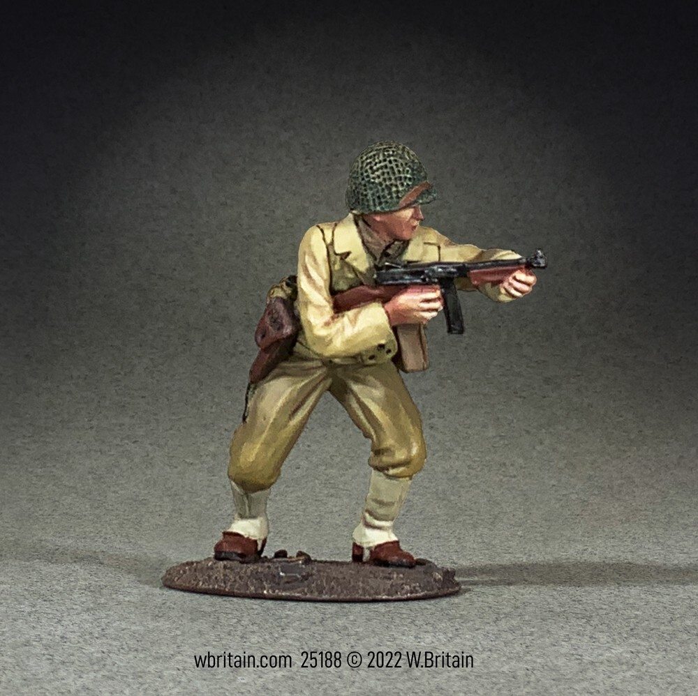 BRITAINS SOLDIERS 25188 - U.S. Infantry NCO Crouching with Thompson Diecast