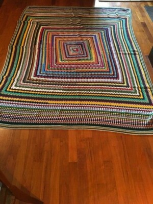 Plaid Crochet Fait Main – Laine Vintage – 122x245 Cm – Vert à Carreaux – Italie