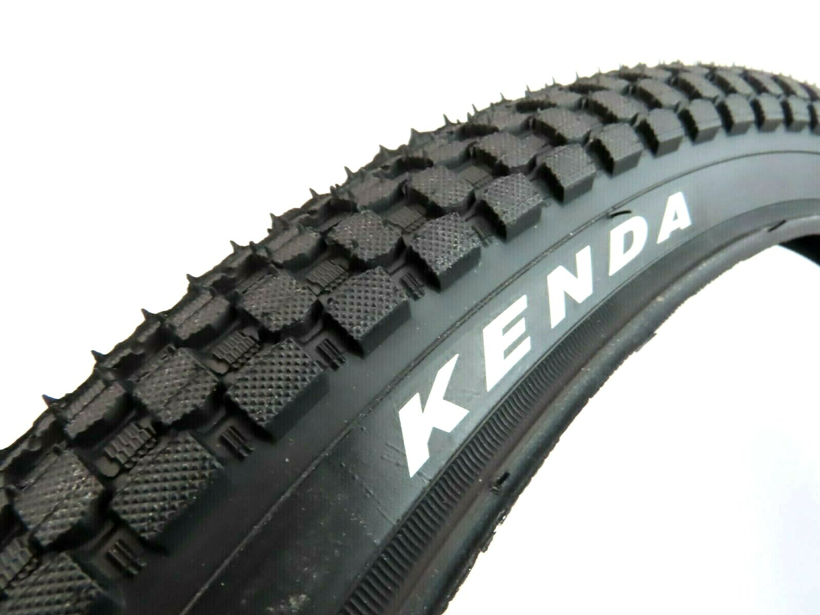 KENDA 24 x 1.95 GREEN Mountain Bike Off Road MTB Knobby Tread KENDA 24 x 1.95 GREEN Mountain Bike Off Road MTB Knobby Tread