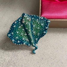 NIB Rachel Roy Blue Green Enamel Blue Crystal Stingray Expandable Statement Ring