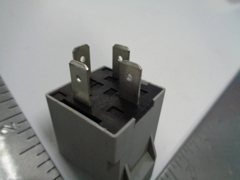 RELÉ VENTANA PORSCHE 924 944 1976 A 1985 NUEVO Foto 3 de 3