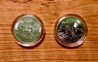 2 x 1oz 2023 UK Mint Royal Coat of Arms 999 silver bullion coins.