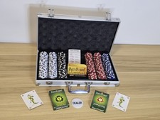 Party Poker Chips Set With Aluminium Case 300 Chips 2 Cards Dealer 15x8x2.5"