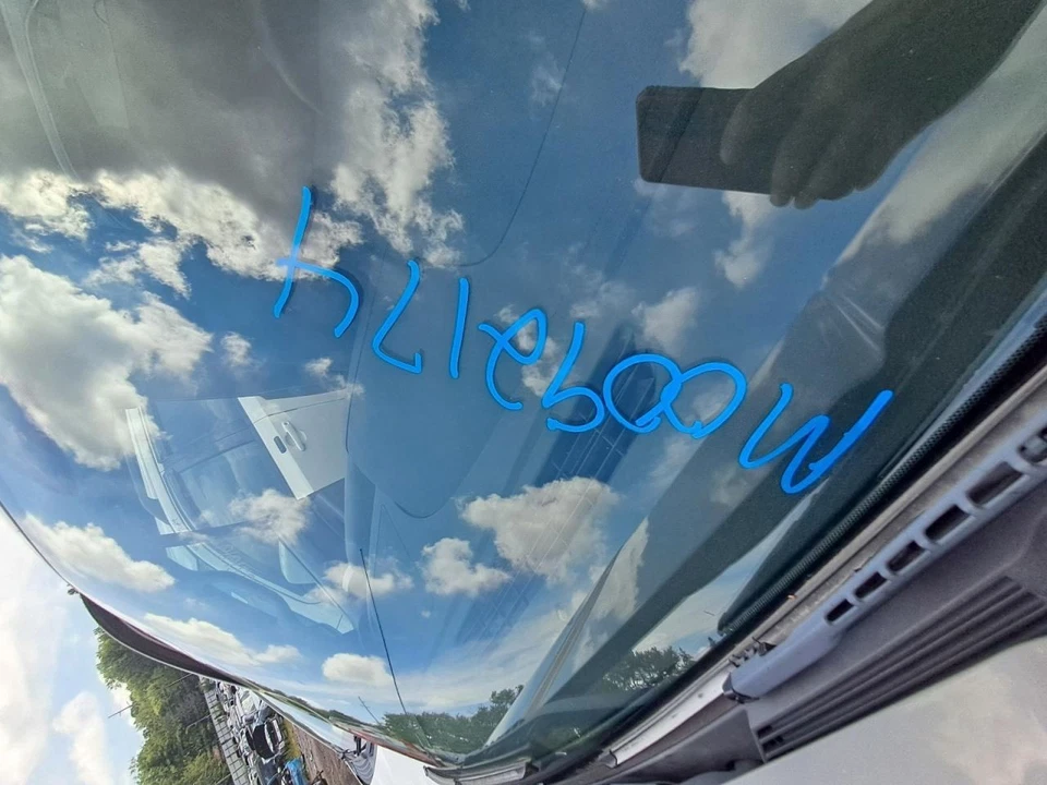 Chevrolet Silverado 2013 módulo de control de carrocería BCM bajo columna de dirección usado Foto 2 de 4