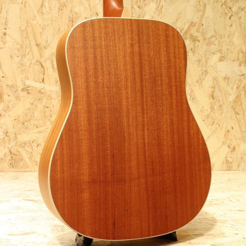 LARRIVEE D-03E Usado 2014 Cuerpo Superior de Abeto Natural con Estuche Rígido Foto 3 de 4