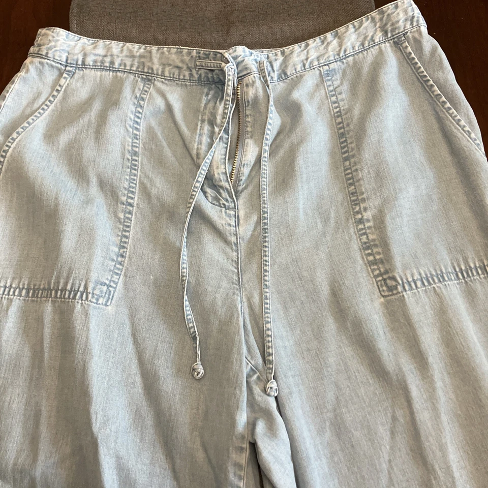 Calça feminina Emma James tamanho 12 azul leve com bolsos - Imagem 3 de 4