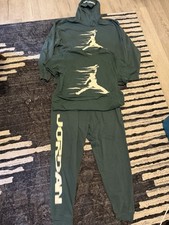 Jordan Men  s Green Hoodie Jogger Pants  T-Shirt 3-Piece Set Jumpman Outfit