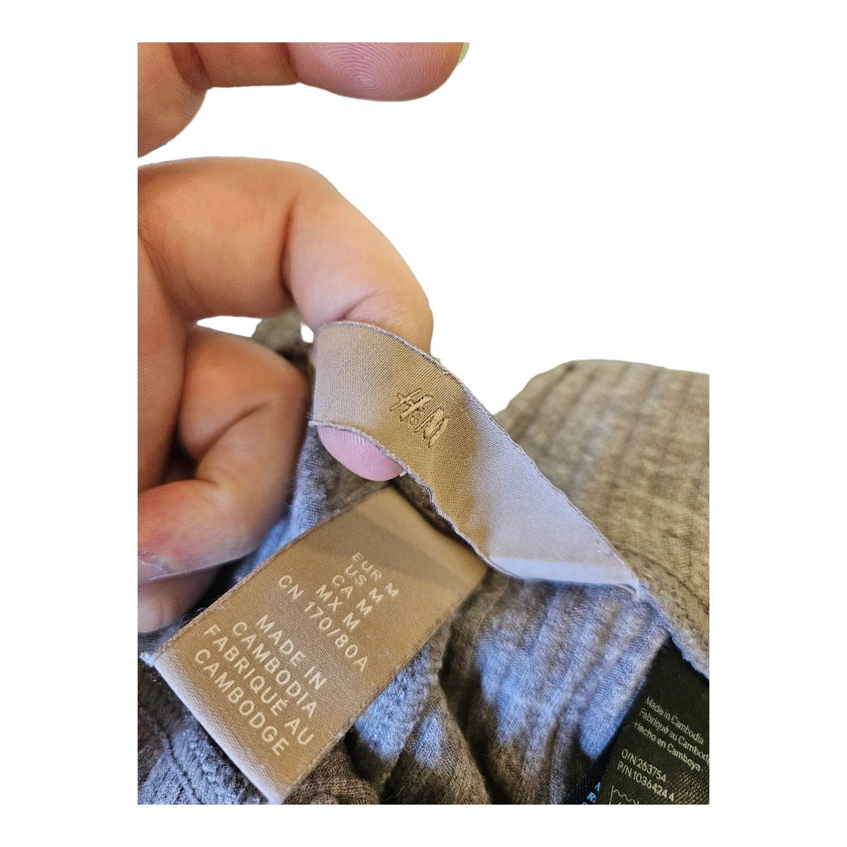 Pantalones informales gris medio de H&M