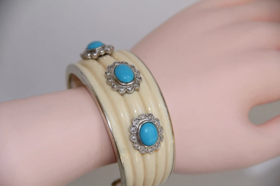 Brazalete Miriam Salat Turquesa Cabujón Resina Plata de Ley Circonita Cúbica Foto 2 de 4