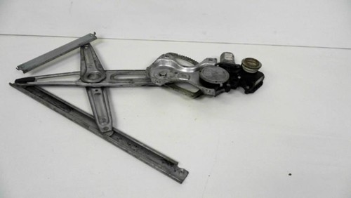 Lève-vitre électrique Avant Droit Toyota Yaris 2 Phase 1 - Réf 698100D031 - Occasion Bon état