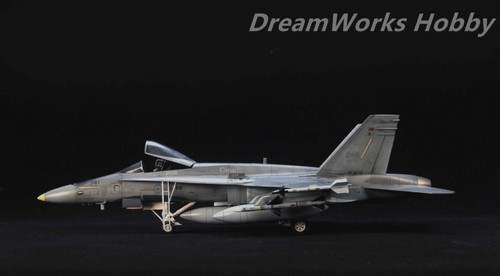 Ganador del premio construido Hasegawa 1/48 RCAF F-18C/CF-18 +PE+Metal+Resina - Imagen 24 de 24