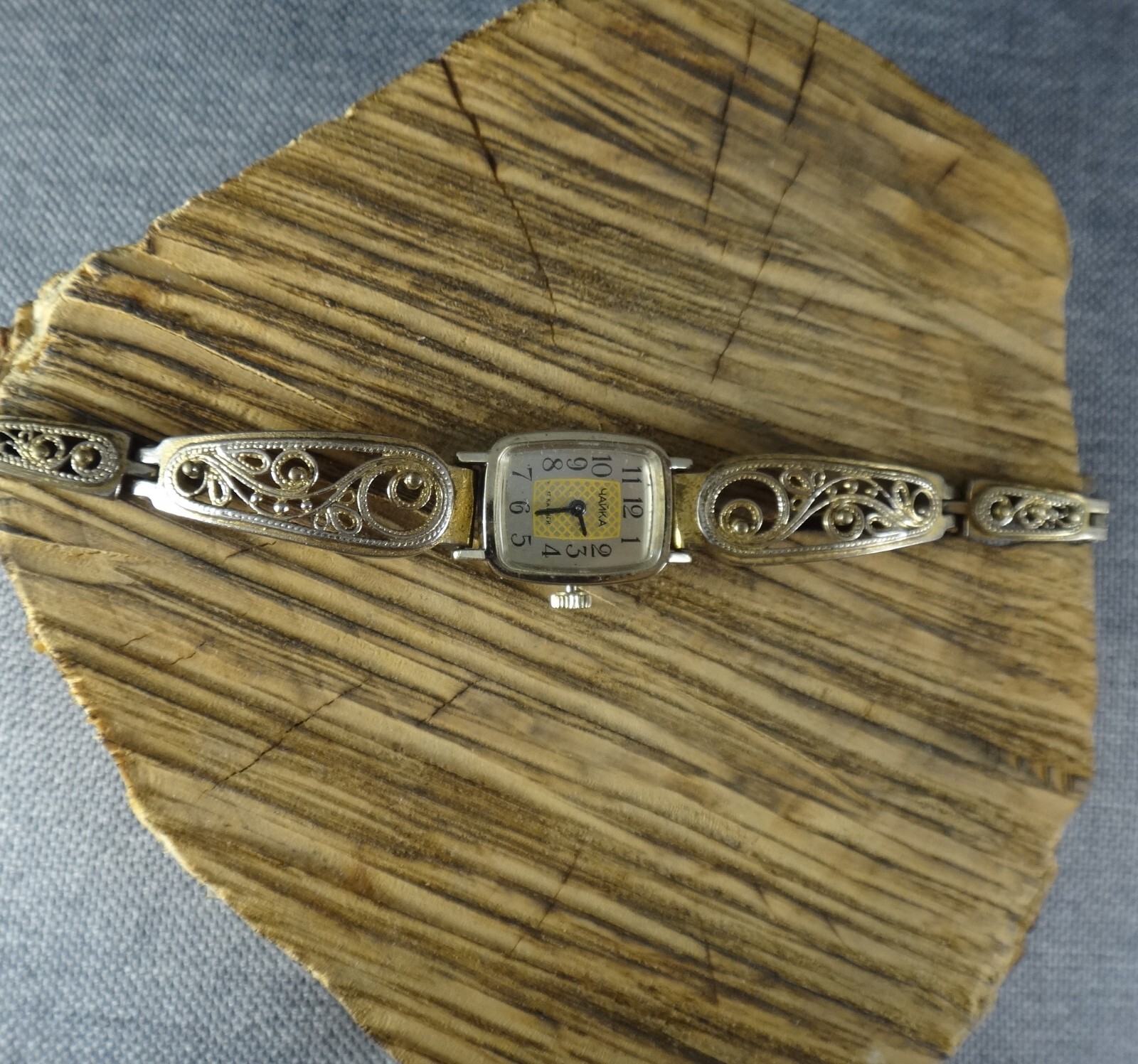 Vintage Chaika Women's Beauty  Watch Soviet Mechanical Serviced