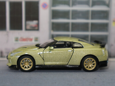 Nissan GT-R R35 T-Spec 2022 Millennium Jade Era CAR (1/64) Modellauto Model Car