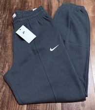 NWT Womens Small Nike Sportswear Essential Fleece Jogger Sweatpants BV4089 Green