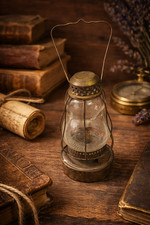 Ancienne Lanterne à Huile