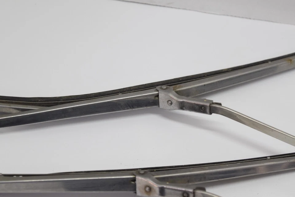 1964 1965 1966 1967 GTO 442 Corvair GS Chevelle SS Braços de limpador de para-brisa GM 66 - Imagem 4 de 4