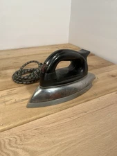 Vintage Sunbeam Model A-9 Ironmaster Iron - Works!