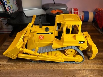 Bruder  Made In Germany 1:16 Scale D10 Caterpillar Bulldozer + Ripper 0698 MINTY