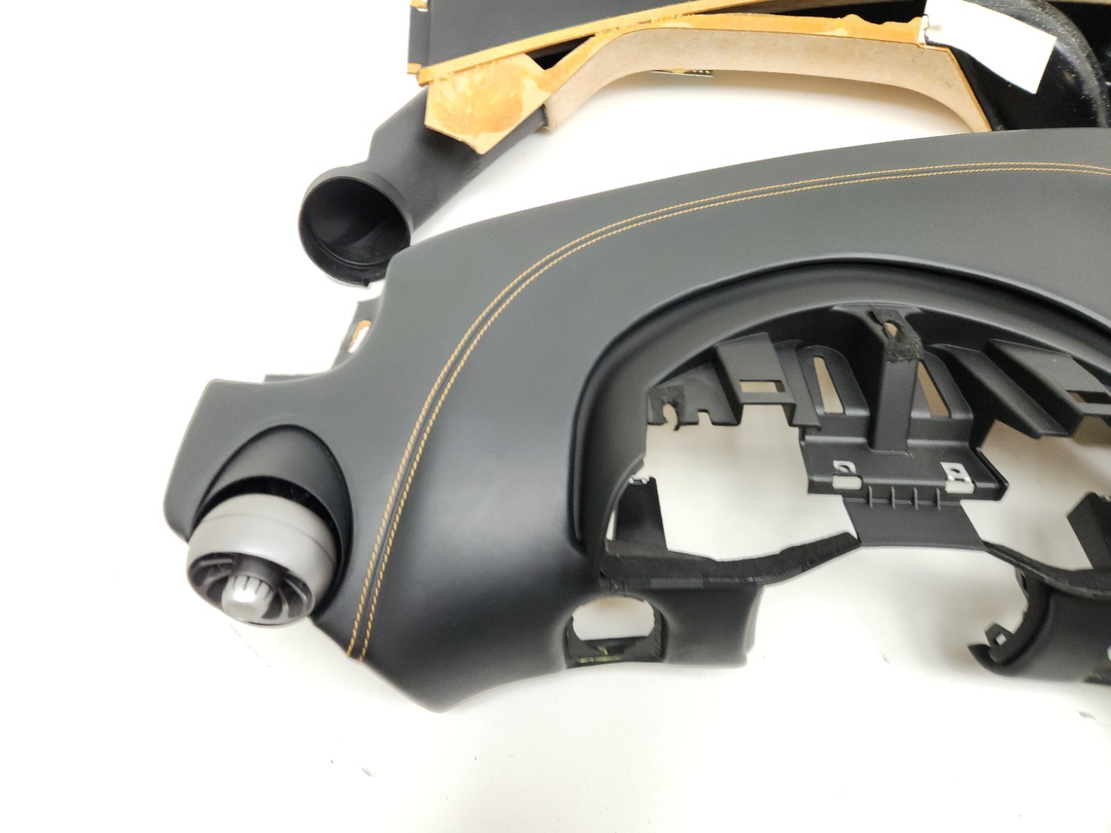 2015-2017 MCLAREN 650S DASHBOARD INSTRUMENT CLUSTER PANEL LEATHER ASSEMBLY OEM