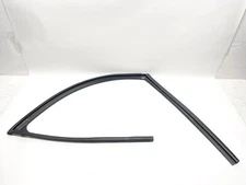 14-20 INFINITI Q50 FRONT RIGHT RH SIDE DOOR WINDOW GLASS RUN CHANNEL OEM