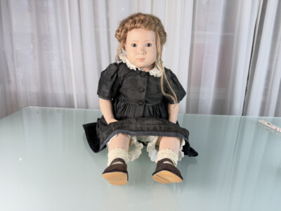 Künstlerpuppe Sabine Esche Vinyl Puppe 57 cm. Top Zustand  