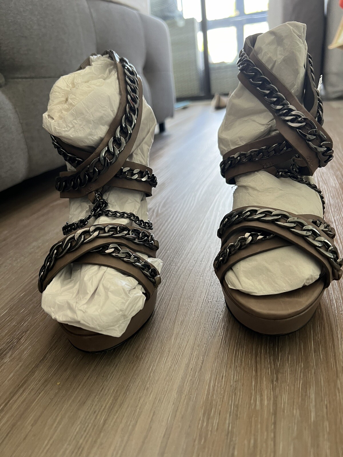 Pour La Victoire Taupe Leather Chain Platform Heels  Funky Shoes Women's 9.5