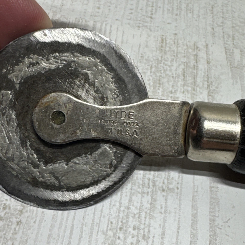 Vintage I.P. HYDE SOUTHBRIDGE MA Hand Held Wheel Cutter Black wood handle USA - Image 4 of 4